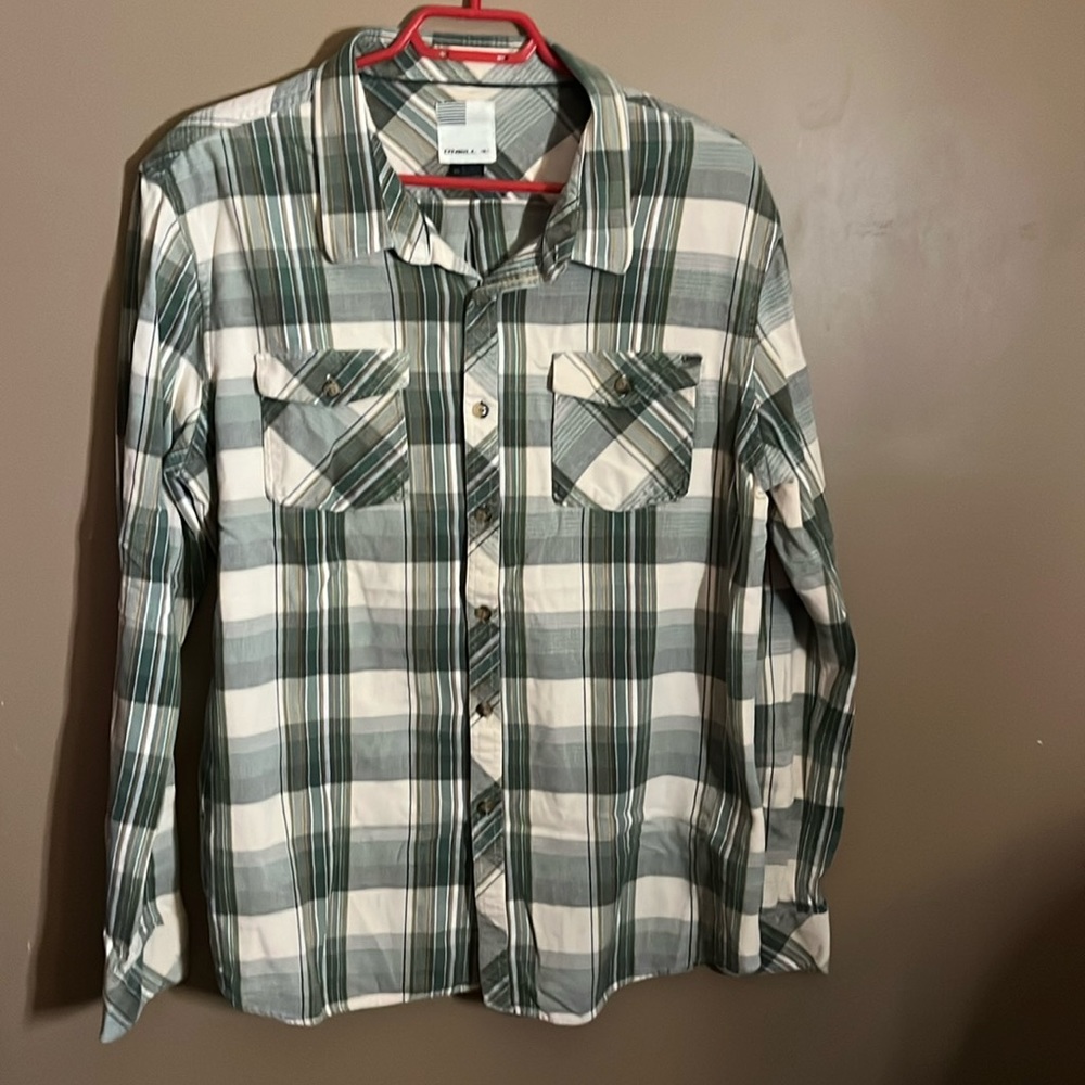 😄Light flannel button up shirt. L3